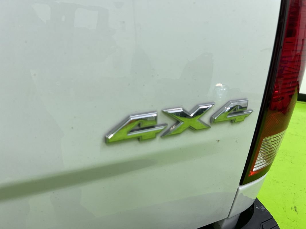 Used 2022 RAM 1500 Classic SLT AWD/4WD image 13