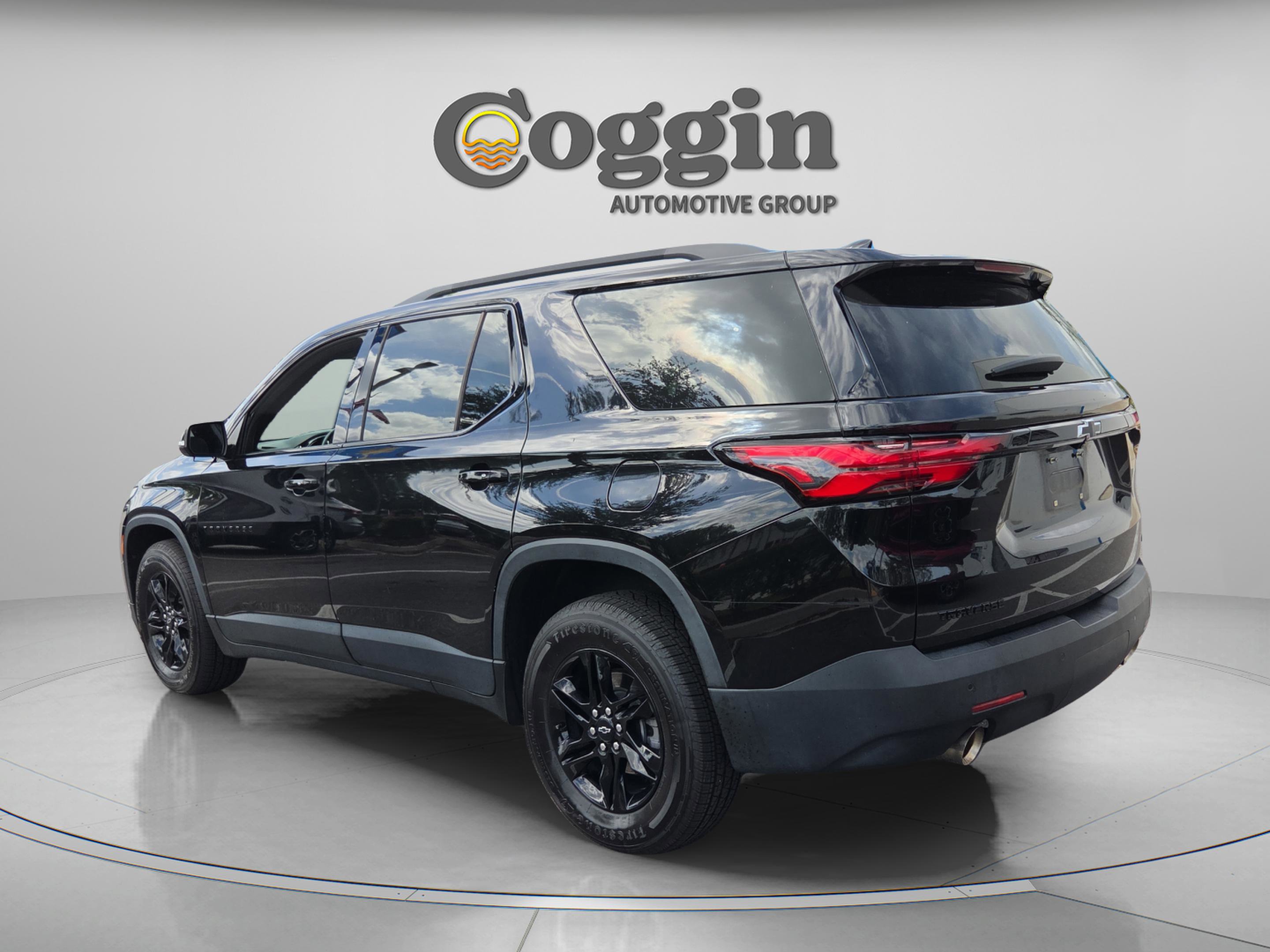 Certified 2023 Chevrolet Traverse LT FWD image 3