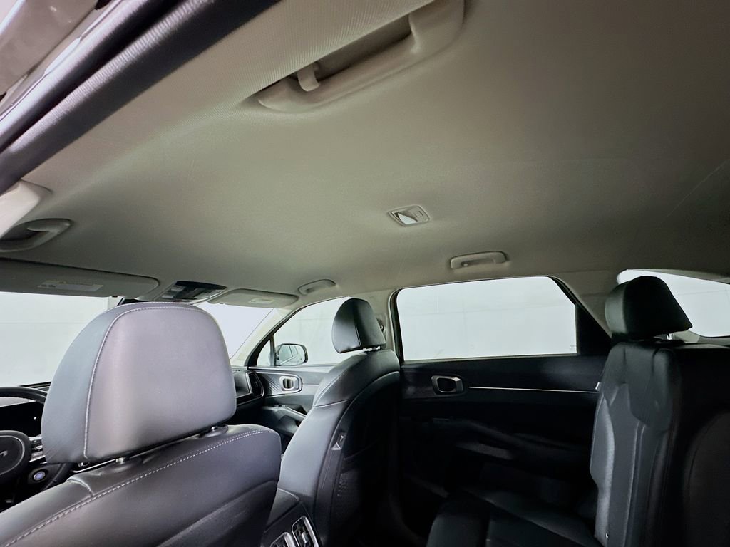 Used 2024 Kia Sorento EX image 13