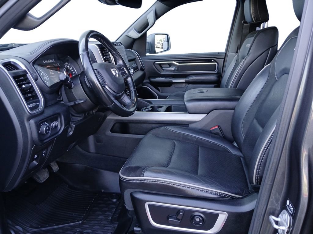 Used 2021 RAM 1500 Laramie w/ Sport Appearance Package AWD/4WD image 19