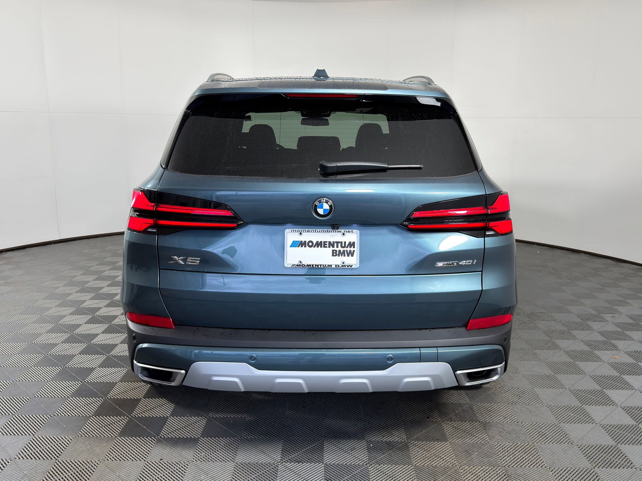 Used 2026 BMW X5 sDrive40i w/ Parking Assistance Package RWD image 9