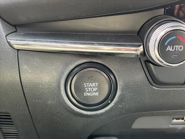 Used 2020 MAZDA MAZDA3 Hatchback w/ Premium Package image 11