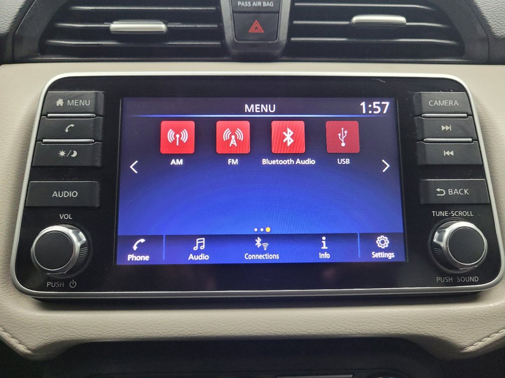 Used 2021 Nissan Versa SV FWD image 25
