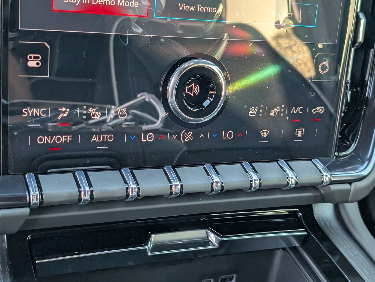 New 2026 GMC Yukon AT4 Ultimate AWD/4WD image 13