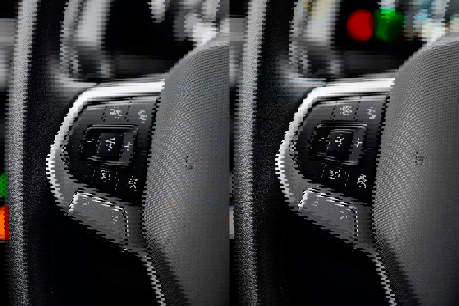 Used 2024 Volkswagen Atlas Cross Sport SE image 26