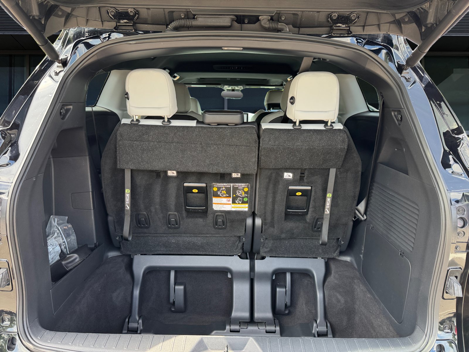 Used 2025 Toyota Sienna XSE AWD/4WD image 12