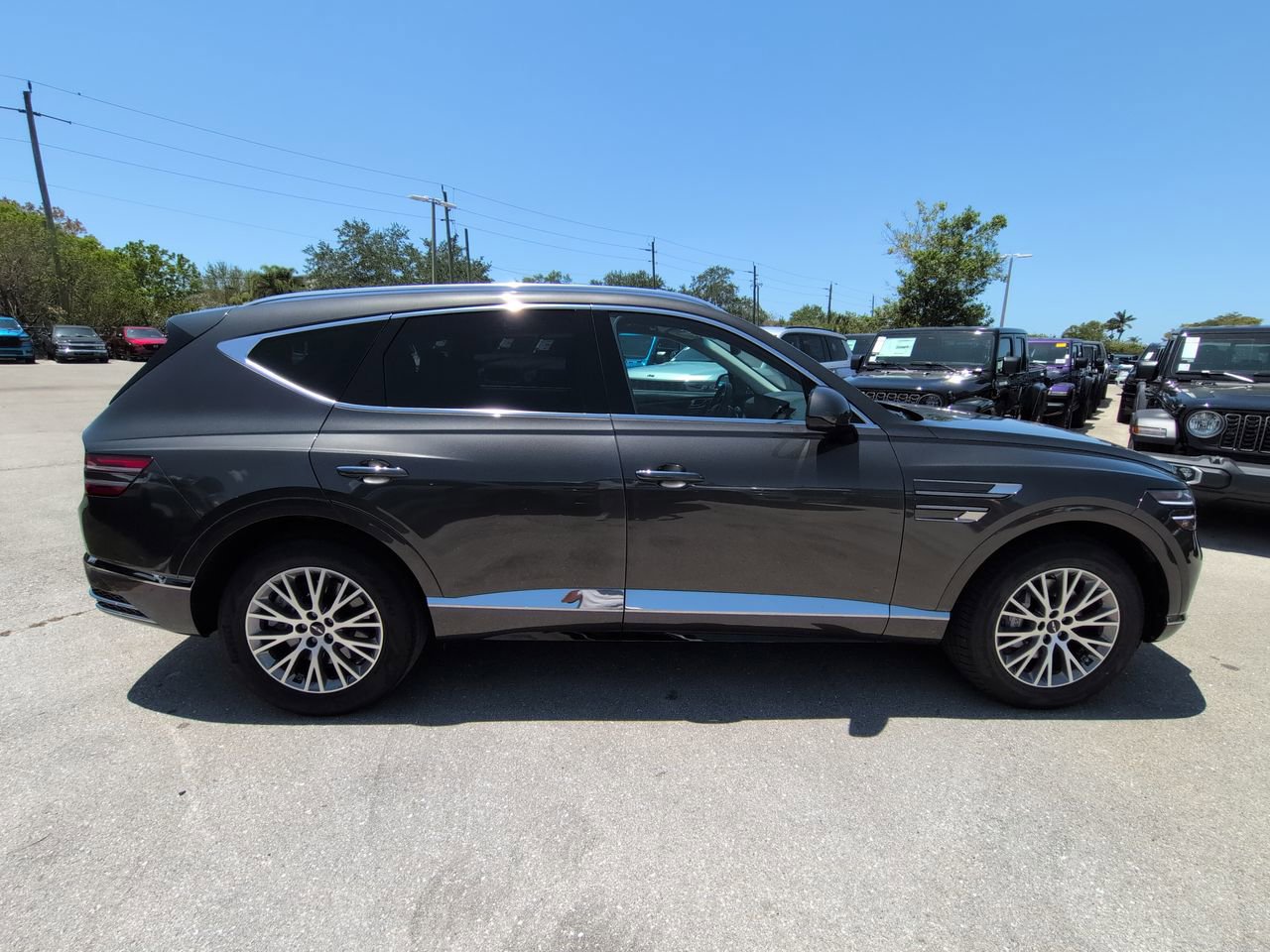 Used 2025 Genesis GV80 2.5T Standard AWD/4WD image 4