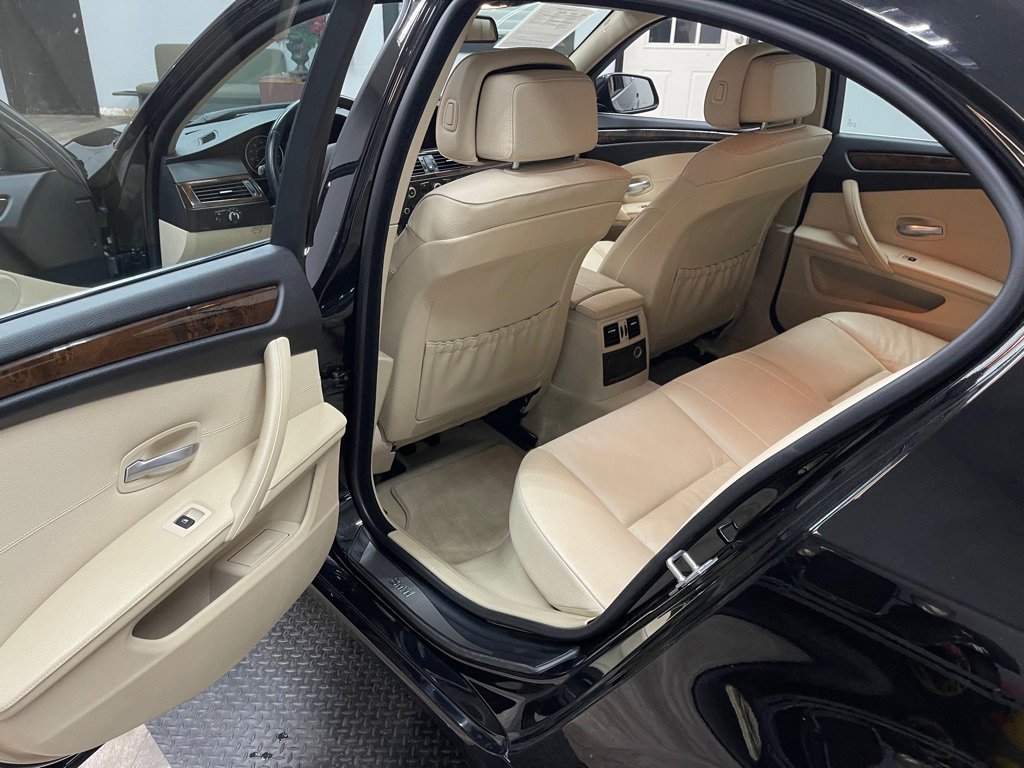 Used 2010 BMW 528i Sedan RWD image 28