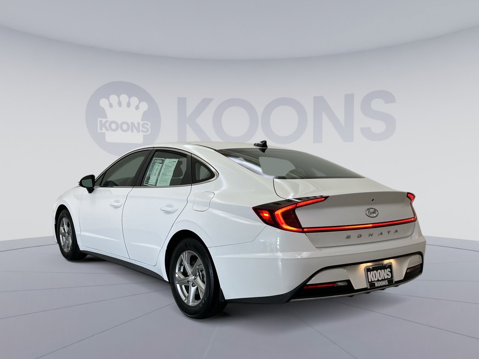 Used 2023 Hyundai Sonata SE w/ Preferred Accessory Package FWD image 7