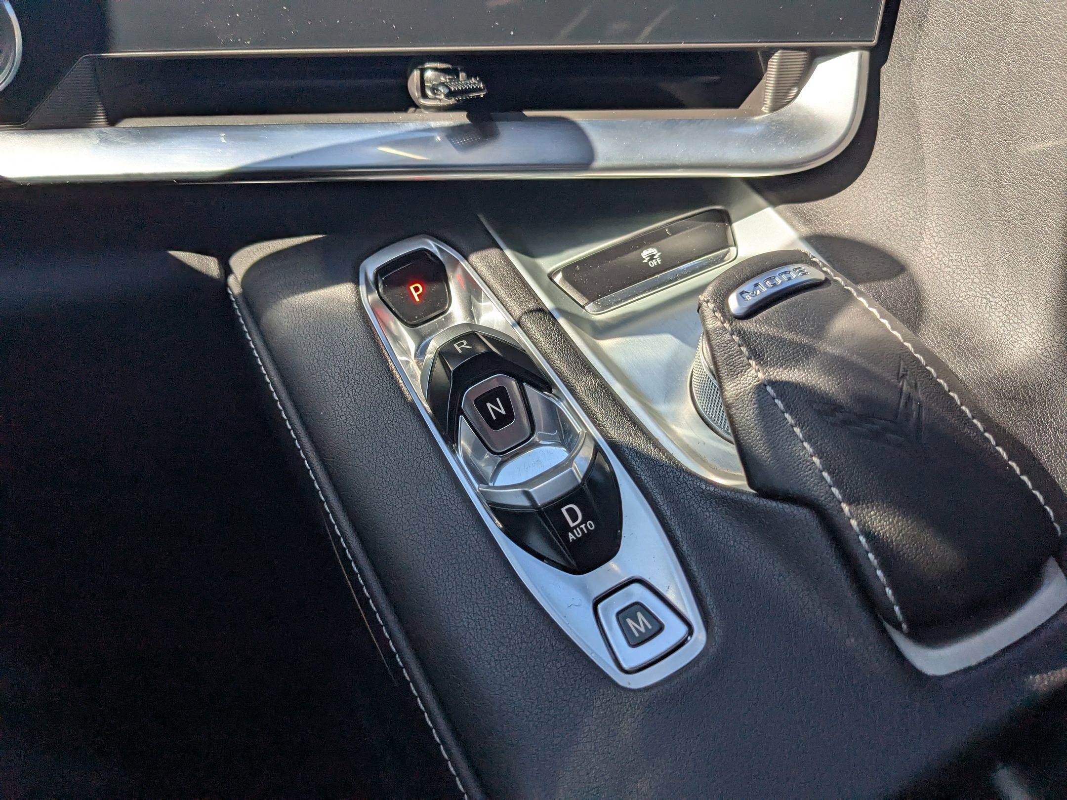 Used 2024 Chevrolet Corvette Stingray Coupe w/ Z51 Performance Package image 19