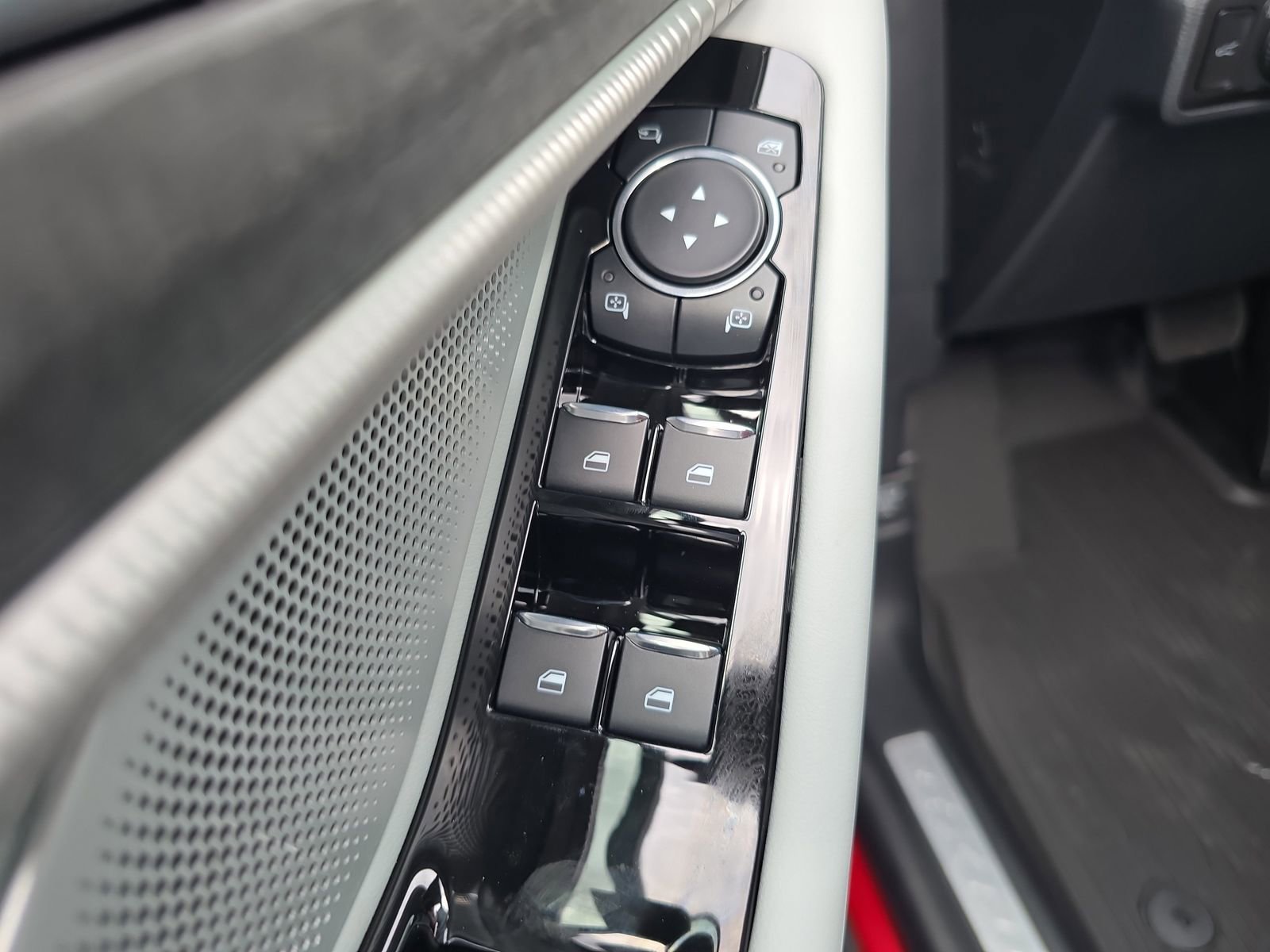 New 2026 Ford Explorer Platinum w/ LUX Leather Package image 14