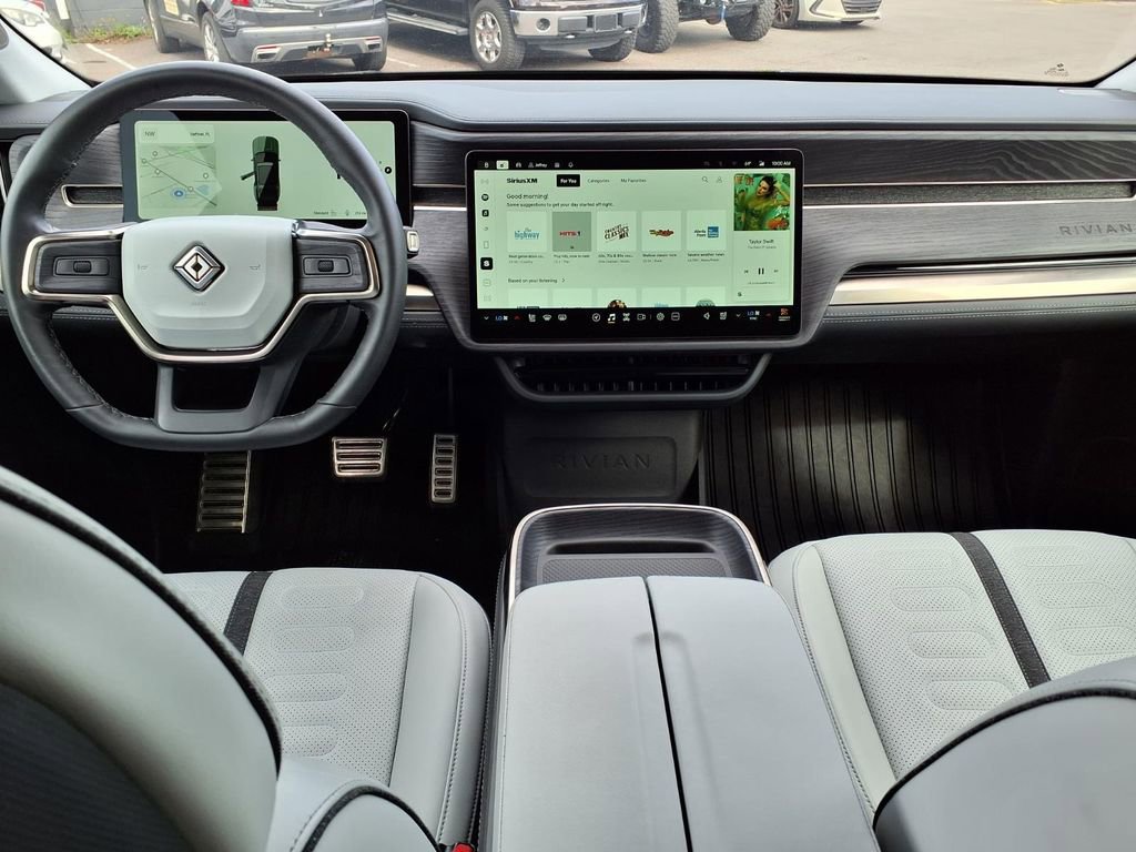 Used 2024 Rivian R1S Adventure image 18