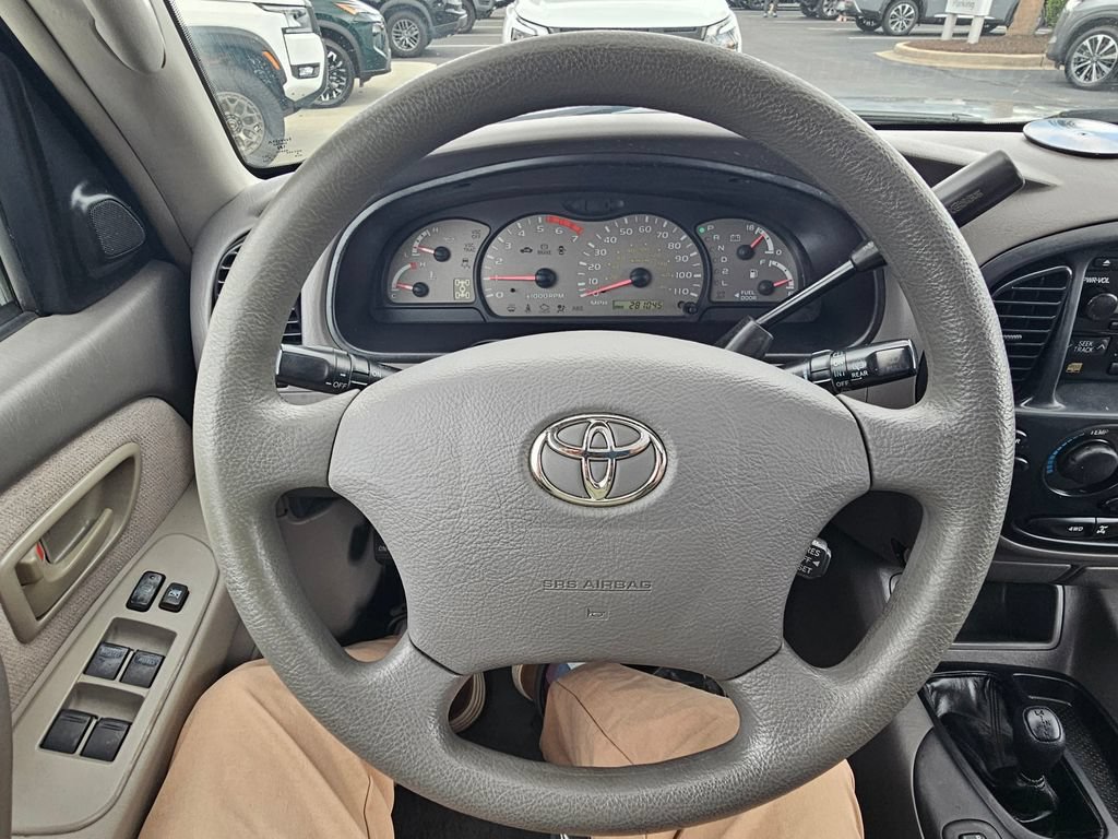 Used 2004 Toyota Sequoia SR5 AWD/4WD image 19