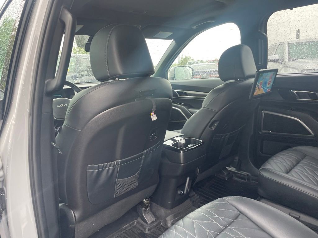Used 2025 Kia Telluride AWD image 22