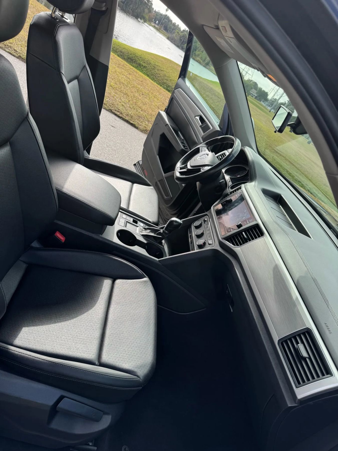 Used 2018 Volkswagen Atlas SE image 11