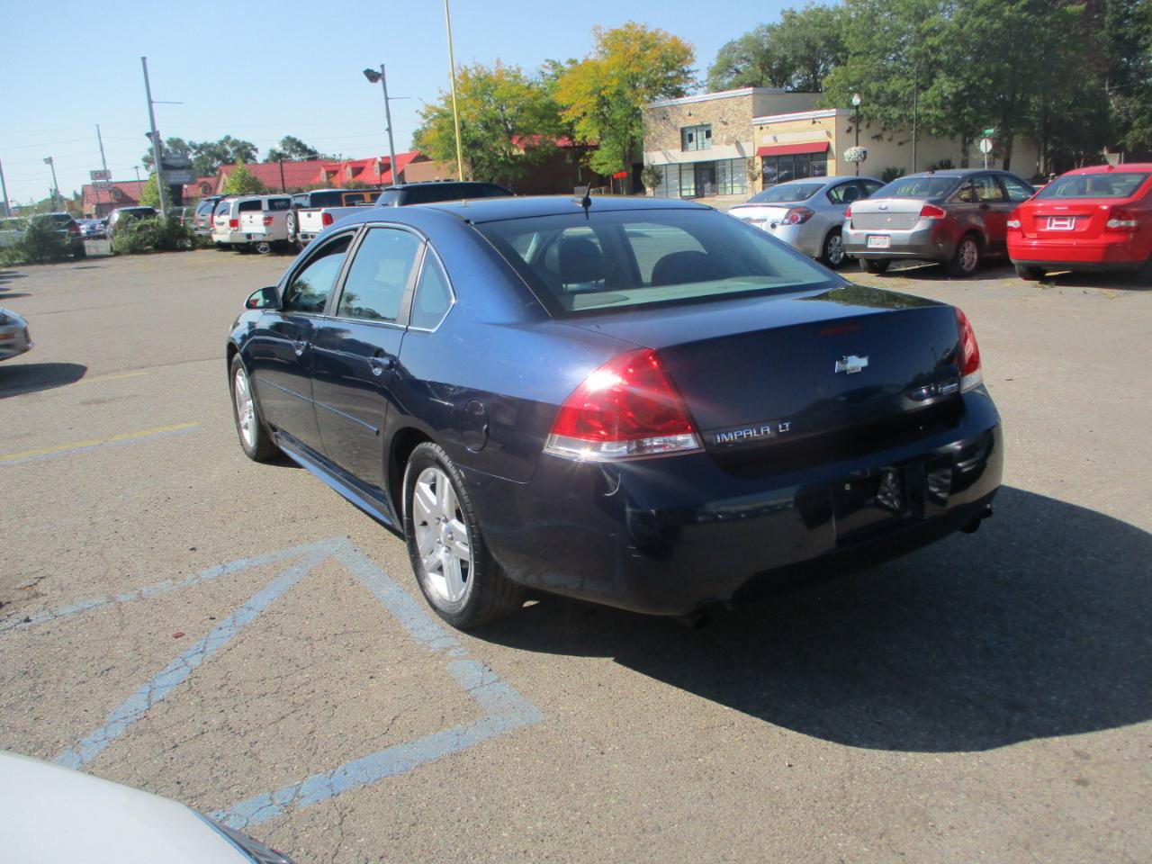 Used 2012 Chevrolet Impala LT w/ LT Sunroof Package FWD image 4