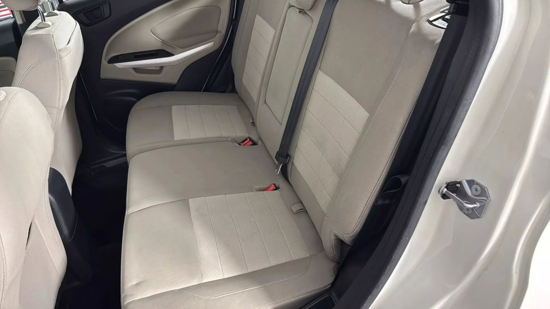 Used 2018 Ford EcoSport S FWD image 29