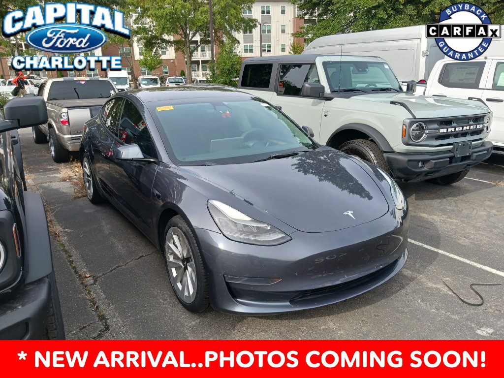 Used 2023 Tesla Model 3 Standard Range RWD image 2