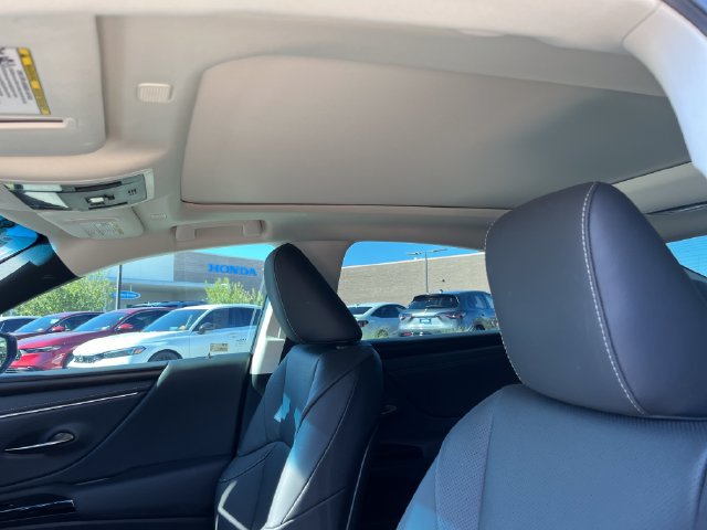 Used 2025 Lexus ES 350 w/ Premium Package FWD image 13