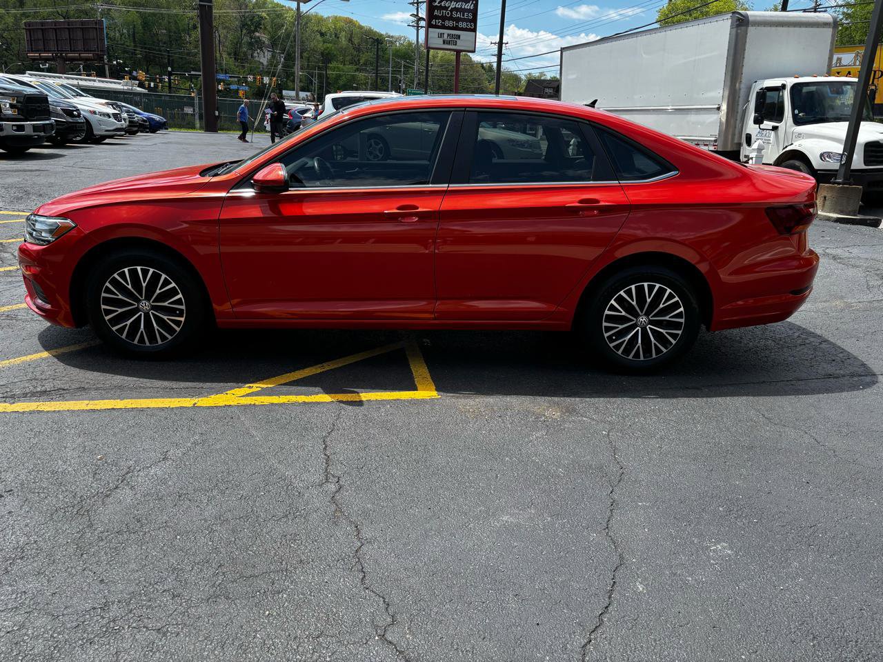 Used 2019 Volkswagen Jetta SE FWD image 4