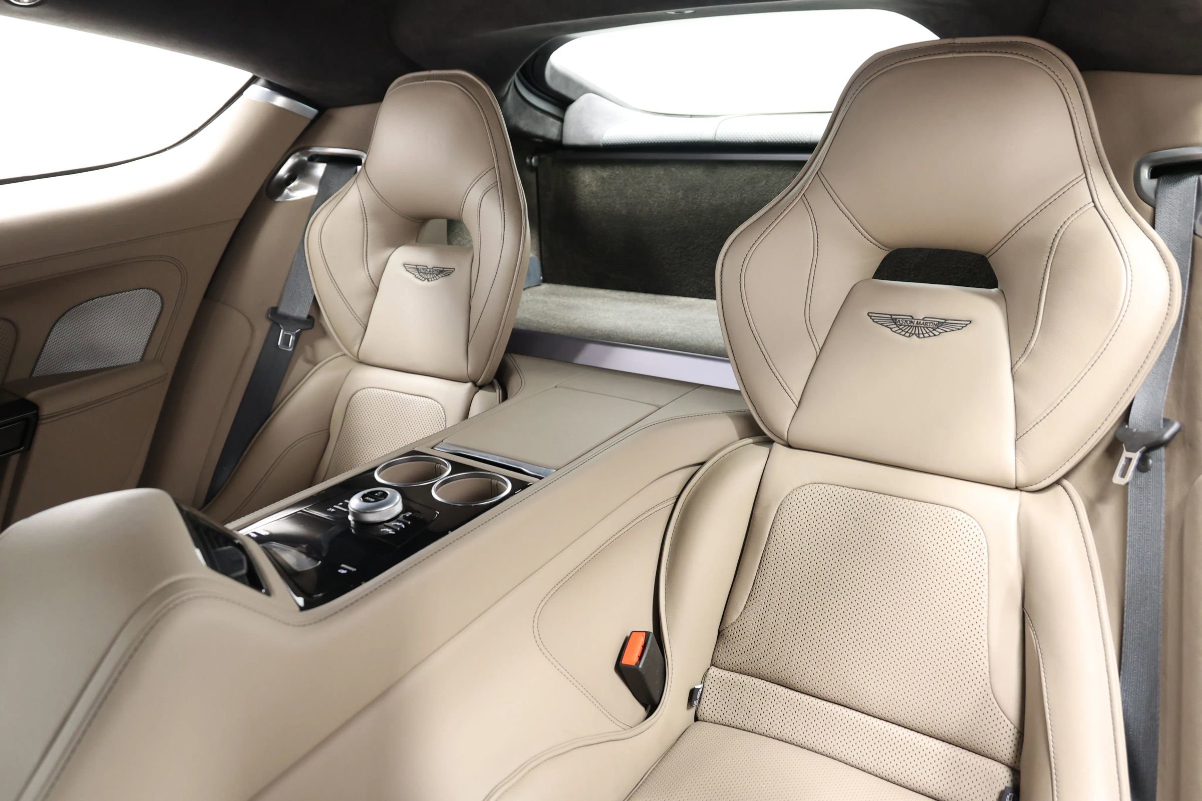 Used 2017 Aston Martin Rapide S image 3