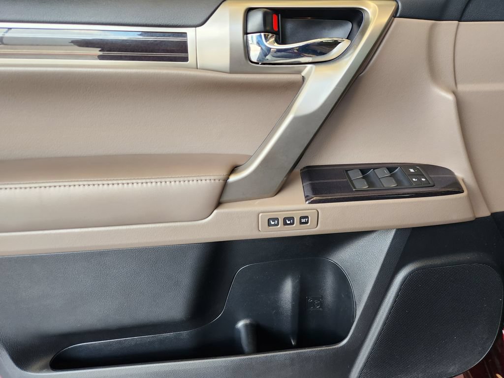 Used 2021 Lexus GX 460 Premium w/ Premium Package AWD/4WD image 22