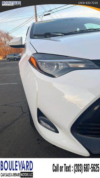 Used 2017 Toyota Corolla LE w/ LE Premium Package w/Moonroof image 6