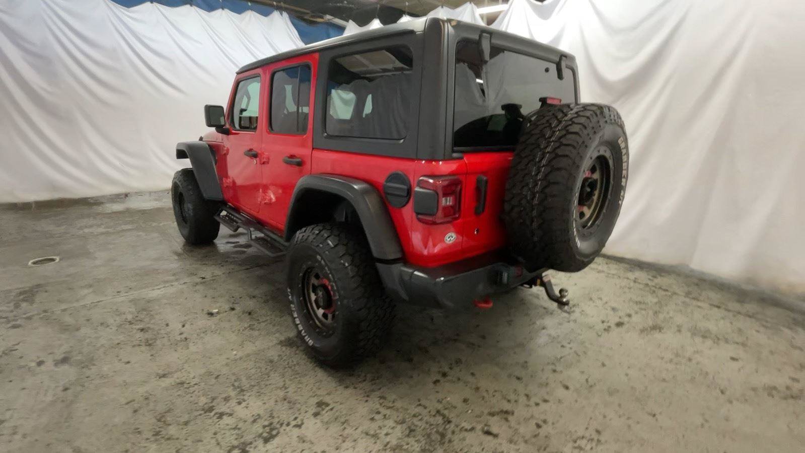 Used 2019 Jeep Wrangler Unlimited Rubicon w/ Dual Top Group AWD/4WD image 10
