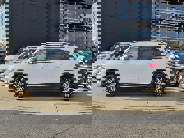 Used 2023 Mercedes-Benz EQB 250+ EQB 250+ w/ Exclusive Package image 5