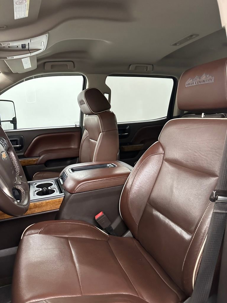 Used 2015 Chevrolet Silverado 2500 High Country w/ High Country Premium Package image 12