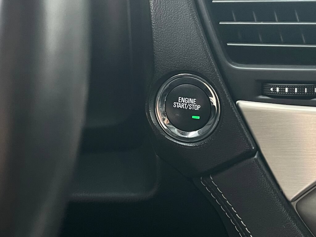 Used 2018 GMC Yukon Denali w/ Open Road Package AWD/4WD image 16