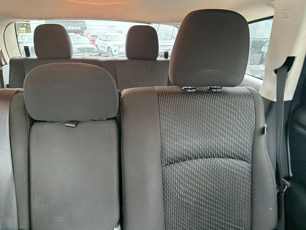 Used 2017 Dodge Journey SE w/ Flexible Seating Group FWD image 17