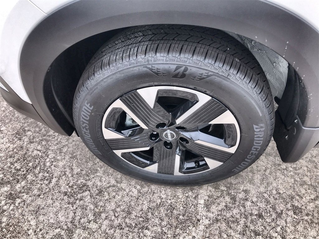 New 2025 Nissan Kicks SV w/ SV Premium Package image 10