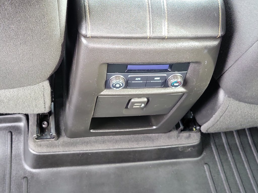 Used 2020 Chevrolet Traverse LT w/ LPO, Floor Liner Package AWD/4WD image 33