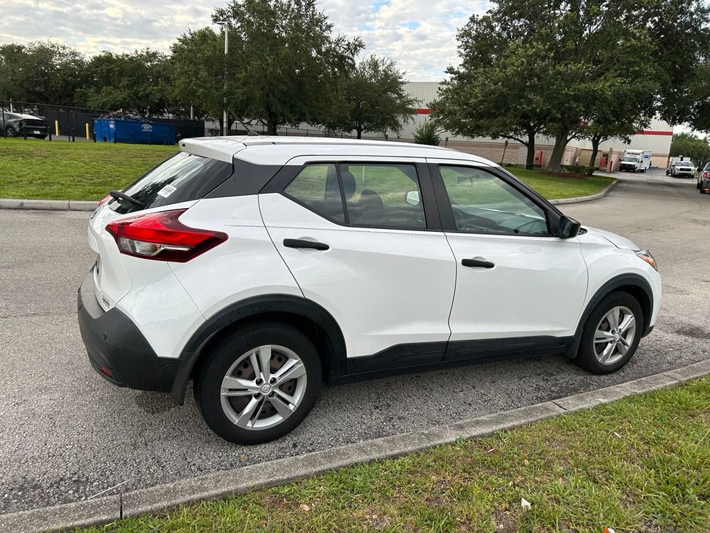 Used 2020 Nissan Kicks S FWD image 6