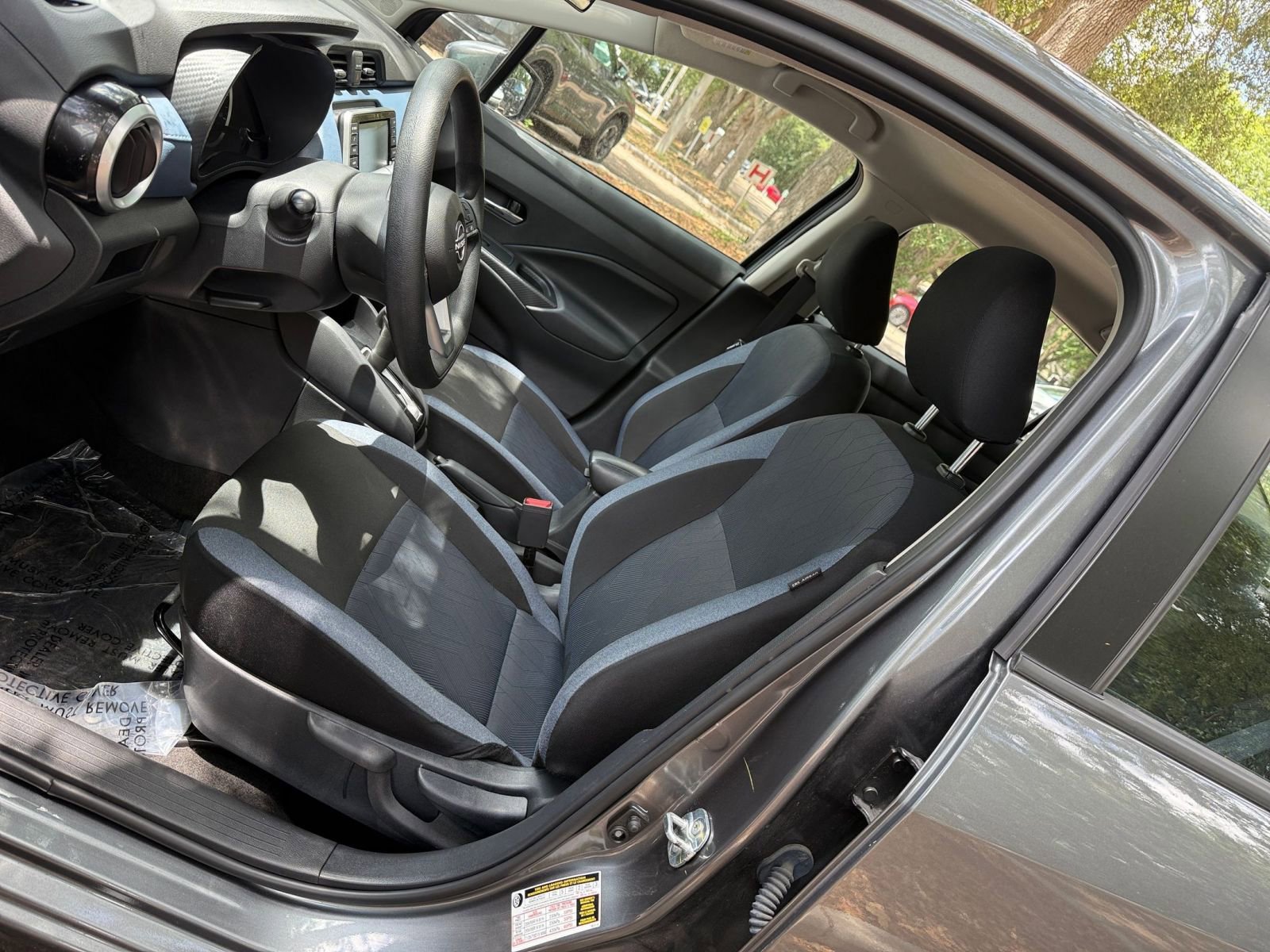 Used 2025 Nissan Versa SV FWD image 23