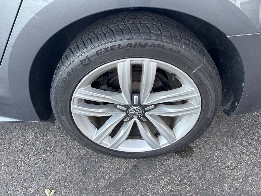 Used 2017 Volkswagen Passat 1.8T SE image 23