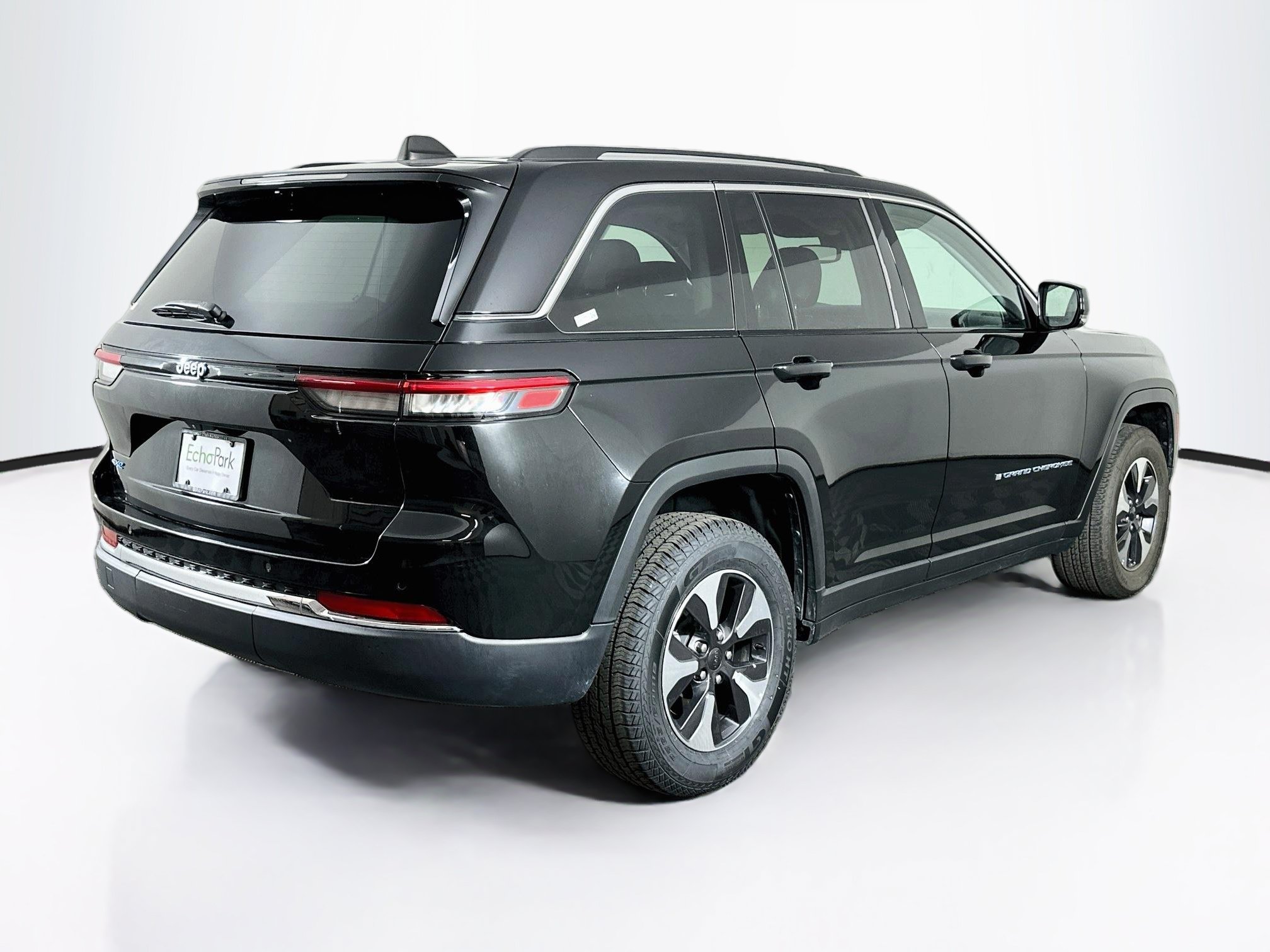 Used 2024 Jeep Grand Cherokee Limited 4xe AWD/4WD image 9