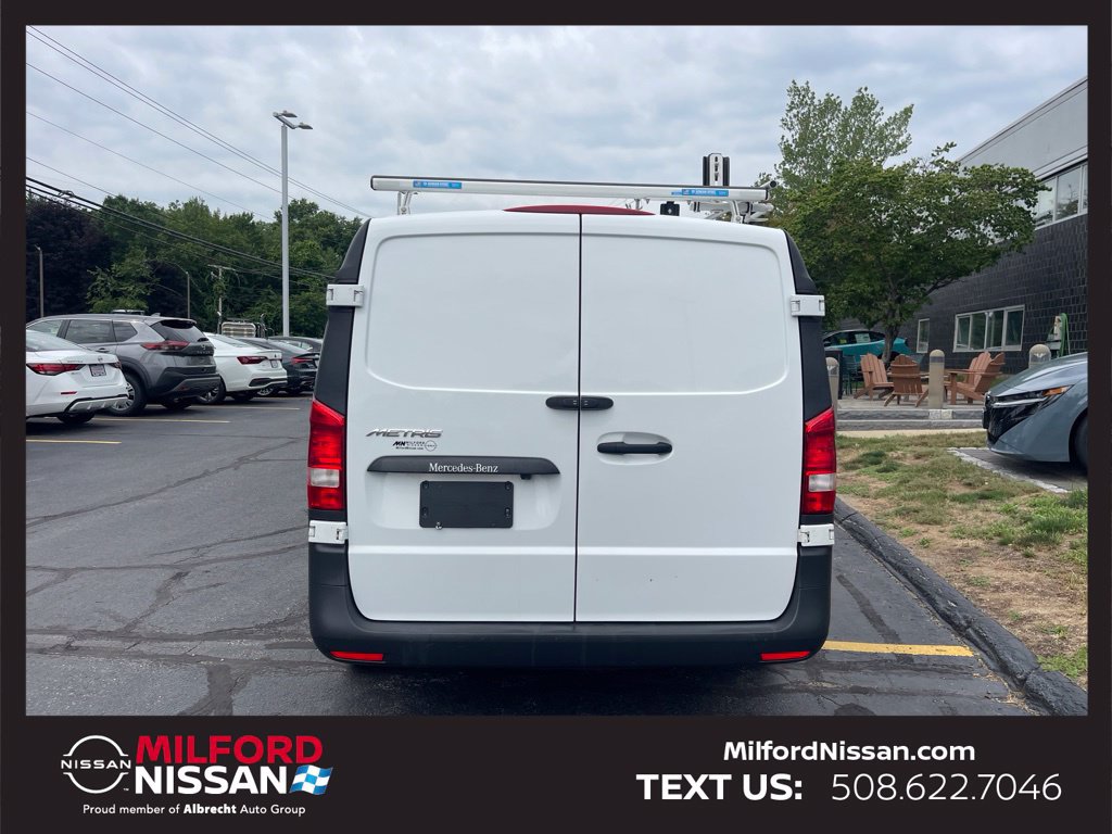 Used 2023 Mercedes-Benz Metris image 4