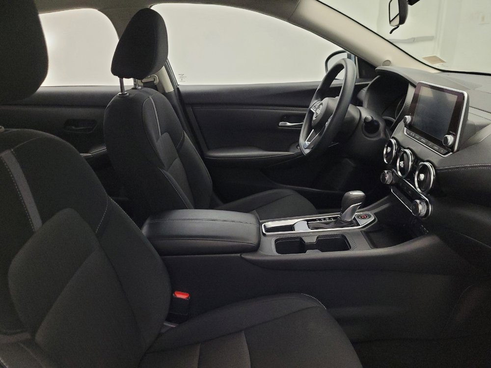 Used 2025 Nissan Sentra SV FWD image 21