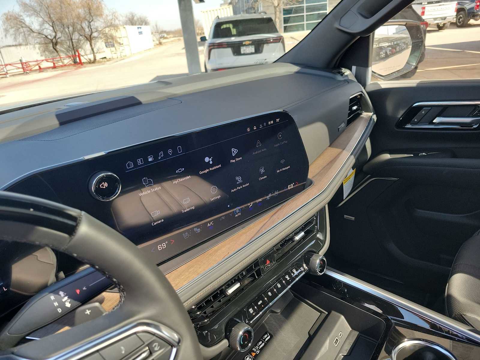 New 2026 Chevrolet Suburban High Country image 16