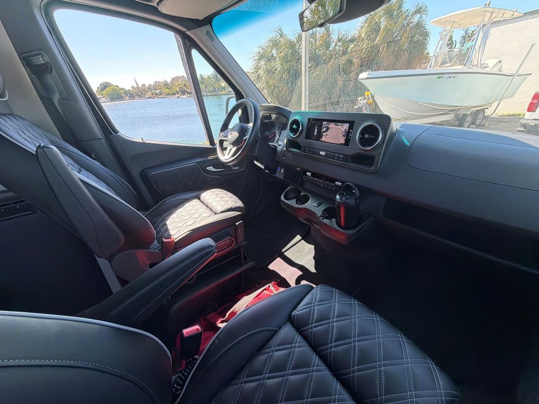 Used 2023 Mercedes-Benz Sprinter 3500 image 24