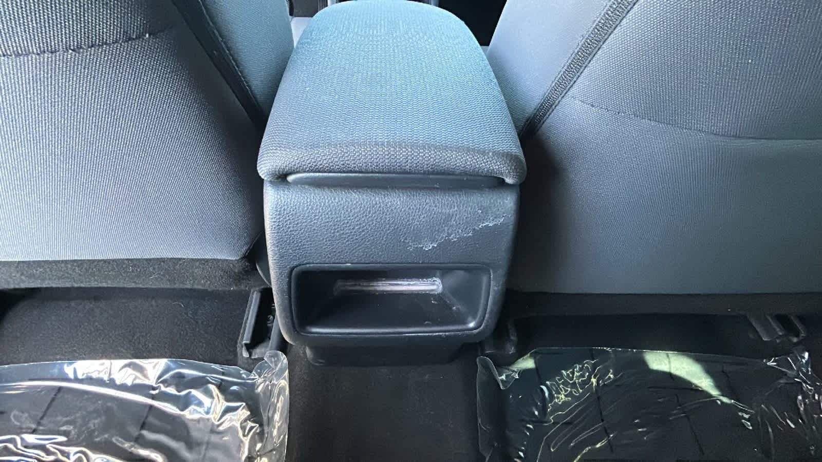 Used 2020 Toyota Corolla LE FWD image 25