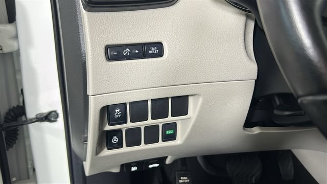Used 2018 Nissan Rogue Sport SV w/ SV All-Weather Package FWD image 19
