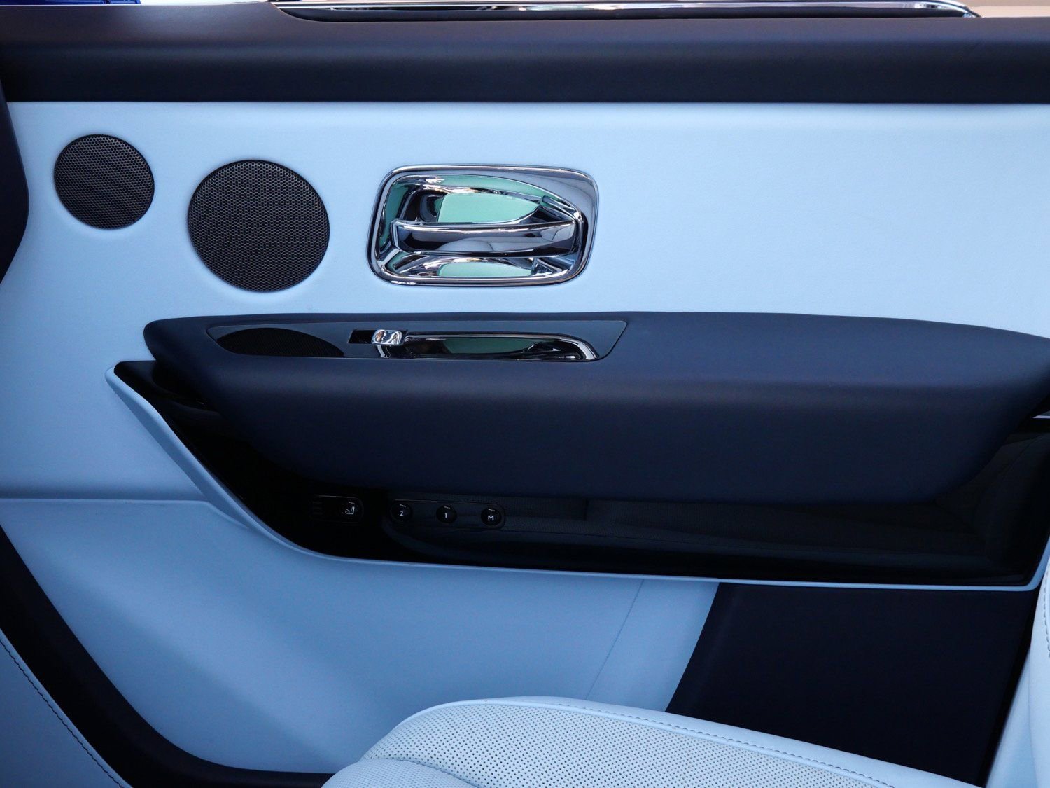 Certified 2023 Rolls-Royce Cullinan image 11