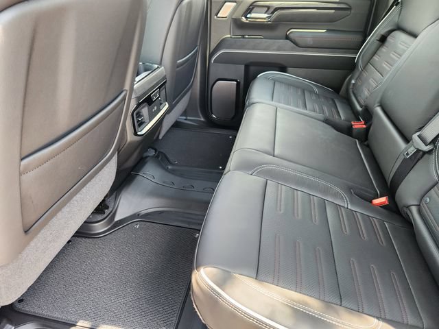 Used 2026 GMC Sierra 2500 AT4X w/ LPO, Black Badging Package AWD/4WD image 30