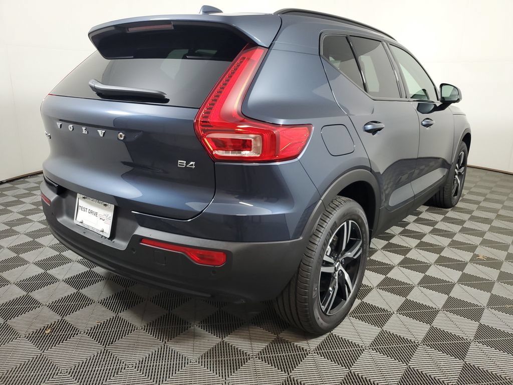 New 2026 Volvo XC40 B4 Core w/ Protection Package Premier FWD image 6