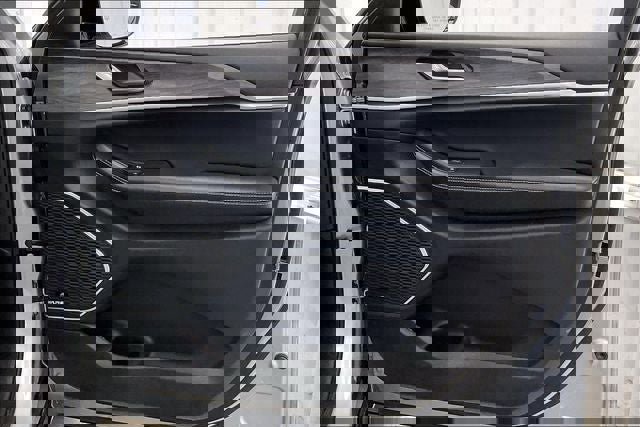 Used 2021 Jeep Grand Cherokee L Limited image 22