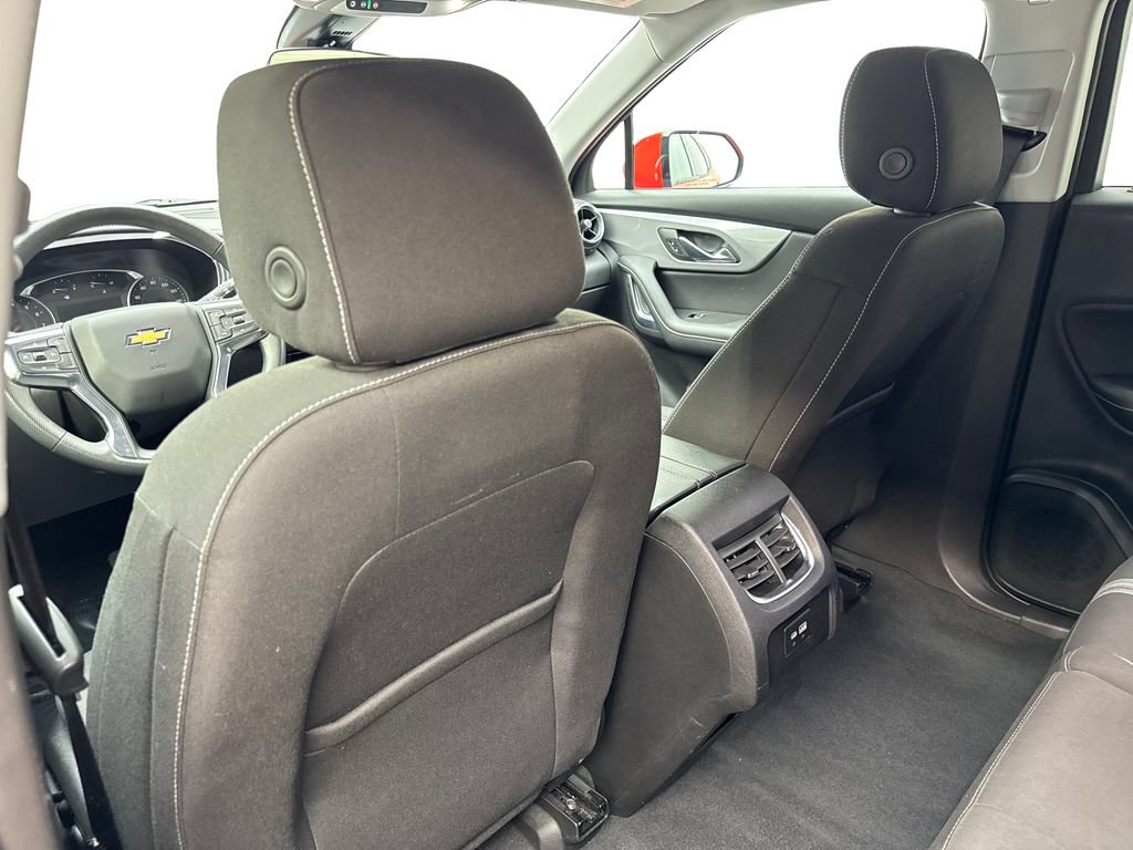 Used 2025 Chevrolet Blazer LT FWD image 34