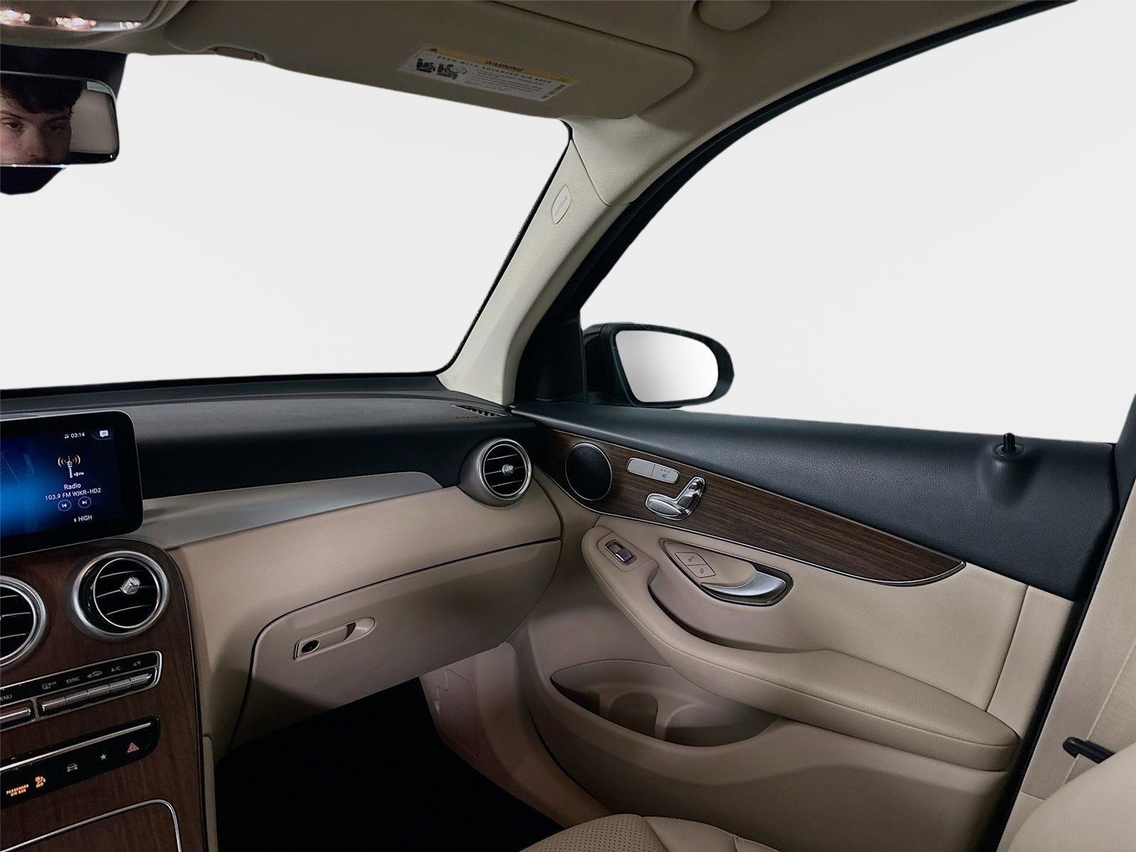 Used 2022 Mercedes-Benz GLC 300 4MATIC image 32